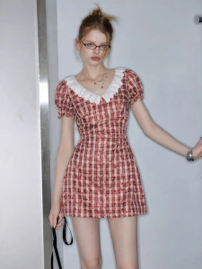 unifree | Đầm Họa Tiết Caro Pháp Màu Đỏ Cổ Điển Cổ Vintage Tay Bồng Mùa Hè