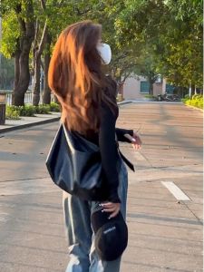 High-Quality Leather Tote Bag Womens Large Capacity Commuter Crossbody Backpack Fashionable Trendy Black Soft Handle