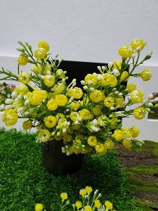 Bunga Plastik / Bunga Pelamin Perkhawinan / Bunga Palsu Perkhawinan / Bunga Hantaran Perkhawinan / Wedding Hantaran Decoration / Decoration Hantaran Wedding / 1 Pcs Per Pkt Bunga Palsu Perkhawinan.