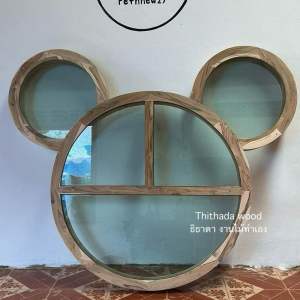 วงกบกลม3ช่องมีหูมิ๊กกี้เม้า พร้อมกระจก ทำจากไม้สักแท้Thithada wood ธิธาดา งานไม้ทำเอง 60-120ซม ขนาดของไม้หน้า 2 หนา 4 นิ้ว ขนาดกระจกหนา 5 มิล มีหลายสี เป็นงานดิบไม่ทำสี งานขัดละเอียดพร้อมทำสีและติดตั้งได้เลย