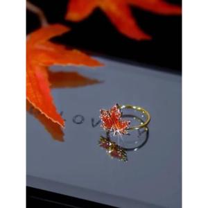 Fashionable Red Zircon Leaf Ring 18K Gold Outlet Luxury Design Jewelry Elegant Stylish Accessory for Women