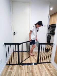 Baby Safety Gate for Kitchen Living Room Pet Dog Fence Child Protection Barrier Non-Toxic Paint Hardened Carbon Steel