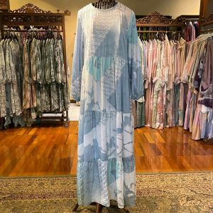 Lunara Dress by Dian Pelangi LIMITED EDITION Busana Muslim Maxi Baju Gamis Abaya Kaftan Gaun Outfit Pesta Pernikahan Kondangan Lebaran Casual Formal Wanita Hijaber Cantik Anggun Modis Modern Simple Elegan Mewah Model Korea Terbaru Motif Abstrak Kekinian