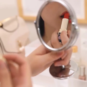 Gương trang điểm để bàn inox 2 mặt xoay 360 độ sang trọng tuyệt đẹp 1 mặt phóng to 3 lần rõ nét (kích thước 8.5 x 16.5cm)