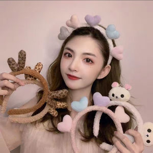 Sweet Style Teddy Bear Plush Hairband for Women Versatile Cute Hair Accessory with Five Heart Charms Perfect for Outdoors