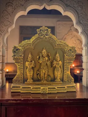 13CM GOLDEN MURUGAR FAMILY WITH VALLI AND THEVANAI FOR SAAMY MEDAI HOME DECORATION