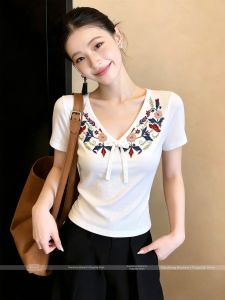 Vintage Style V-Neck Embroidered Short-Sleeved T-Shirt