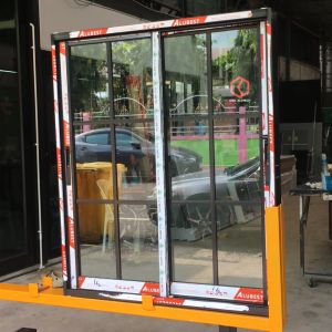 100x120 หน้าต่างบางเลือนอลูมิเนียม ตกแต่งลายลูกฟัก พร้อมส่ง คุ้มค่าคุ้มราคา