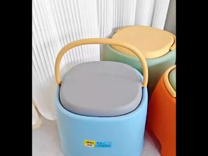 พร้อมส่ง เก้าอี้นั่งพลาสติกนั่งยอง เก้าอี้นั่งเด็ก มีที่หิ้ว ขนาด 27x23.5x30 cm