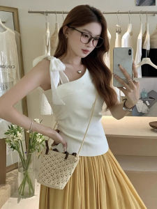 YUEZHONGWEI | Áo thun tay ngắn màu đỏ không đều kiểu Pháp cho nữ mùa hè ôm vừa vặn thiết kế thắt nút bướm áo ngắn thường ngày