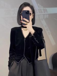 European Goods Black Velvet Shirt Womens Autumn and Winter French Style Temperament Stylish Niche Style V Neck Streamer Long Sleeve Tops