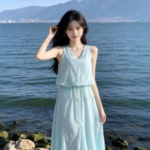 CHANGTONG | Flattering V-neck Waist-tightening Slimming Dress