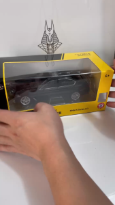 Mô Hình Xe Ôtô Kim Loại 1/24 Siêu Xe BMW 530LI (Lưu Ý Riêng Mẫu Xe Này Chỉ Có Âm Thanh Còi) Dùng Để Trưng Bày Bàn làm Việc