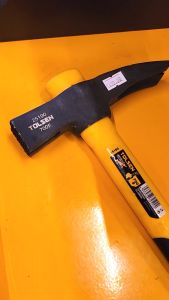 Tolsen French Type Claw Hammer (700g) Fiberglass Handle 25190