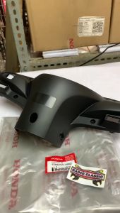 Batok Belakang Caver Handel Honda Spacy Karbu Fi Ori Ahm 53206KZLA00ZA