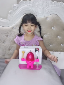 [HCM] Bộ Chén Ăn Trứng WMF Mcegg Đáng Yêu Chất Liệu Nhựa Cao Cấp Kèm Thìa Chất Liệu Cromargan 3 Màu Cho Bé