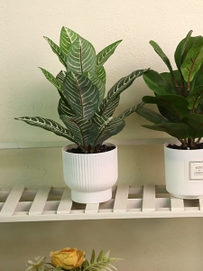 ดอกไม้ปลอม ตกแต่งห้องนั่งเล่น กระถางต้นไม้สีเขียวไบโอนิคตั้งพื้นสำหรับตกแต่งห้องนอน ต้นไม้ปลอมสำหรับตกแต่งภายใน