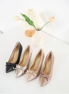 Choushoes รองเท้าหนังแกะ รุ่น Megan ความสูง 2 นิ้ว หัวแหลม ส้นเรียว พื้นซัพพอร์ต นิ่มสบาย *สินค้า Sale อาจจะมีตำหนิเล็กน้อยหรือไม่มีเลย ไม่มีผลต่อการใช้งาน ไม่รับเปลี่ยนหรือคืนทุกกรณี*