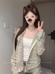 Summer New Womens Casual Striped Jacket Thin Loose Fit Hooded UV Protection Fashionable Top Korean Style Long Sleeve Zipper