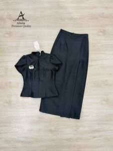 ชุดเซ็ตสีดำชุดดำทำพิธีชุดไทยจิตรดา!!! S-3XL Set3ชิ้น เสื้อสีดำแขนทรงดอกบัว+เข็มกลัดหงษ์+กระโปรงสีดำทรงสอบ งานป้าย