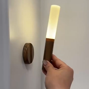 SLI จัดส่งเร็ว กทม ไม้สมาร์ทไฟ ไฟเซ็นเซอร์ทางเดิน led อัตโนมัติ ไฟกลางคืนติดผนัง แสงวอร์มไลท์ แบบพกพา ชาร์จไฟได้ สําหรับบ้าน