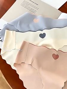 [Local Stock] Ice Silk Seamless Panties Ladies Ultra-Thin Nude Sense Quick-Drying Mask Pants 3D Peach Buttocks Fitness