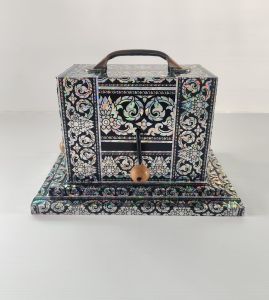 ตู้ภูษาโยงแบบมือหมุน ขนาดผ้ายาว20ม.