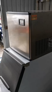 máy làm đá viên 250kg/24 vỉ làm đá 156 viên thùng chứa đá 150kg