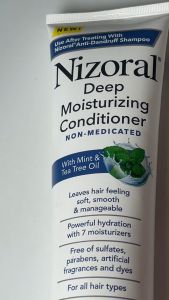 Dầu xả dưỡng ẩm sâu Deep Moisturizing Conditioner với tinh dầu Bạc Hà và Tràm Trà cho mọi loại tóc 278ml của Mỹ