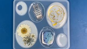 Earring Pendants Epoxy Resin Silicone Mold Heart Shape Mould for DIY Keychain Earring Pendant Jewelry Making Casting Crafts