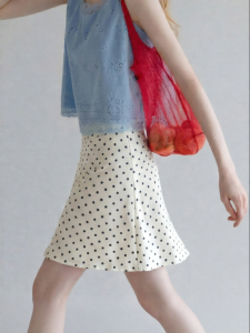 Slimming and Versatile A-line Skirt