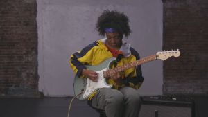 FENDER® PLAYER STRATOCASTER HSS กีต้าร์ไฟฟ้า บอดี้ไม้เอลเดอร์ | ประกันศูนย์ 1 ปี PS MUSIC