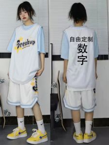 กํามะหยี่หรูหราผู้หญิงชุดบาสเกตบอลชุดที่กําหนดเองเสื้อกล้ามฤดูร้อนเหมาะสําหรับนักเรียนกีฬาการฝึกอบรมแห้งเร็ว