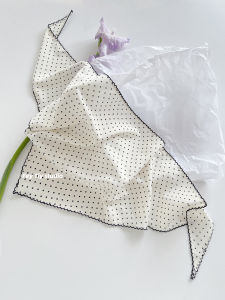 Fashionable Polka Dot Triangle Scarf Womens Summer Headscarf Bandeau Silk Scarf Hairband Simple Style Korean Version Shawl