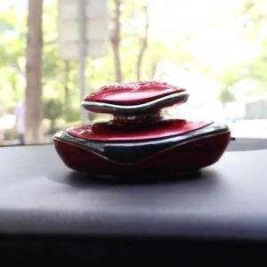 Nước hoa ô tô đính đá Mobby nước hoa ô tô sang trọng đẳng cấp