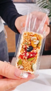 โยเกิร์ตข้าวโอ๊ตธัญพืชอัดแท่ง แบรนด์โยเกิร์ตข้าวโอ๊ต 250กรัม 8-10ชิ้น 500กรัม 17-19ชิ้น ผสมอัลมอนด์ เมล็ดฟักทอง องุ่นแห้ง เชอร์รี่เชื่อม