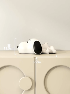 Creative Snoopy Cartoon Tissue Cassette Multifunction Mobile Phone Holder Doll Model Desk Decor Paper Drawer Ornament Living Room Storage Desktop paper towel Decoration Bedside Table tissue Paper gift paper towel case holder