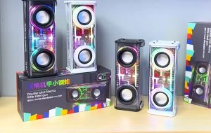 (Ready Stock)V8 RGB LED Light Double Shot Mecha Little Steel Gun Speaker Bass Enlargement Speaker