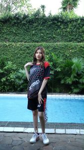 Baju Bulutangkis Pria XXL: Kaos Badminton Terbaru & Desain Nyaman