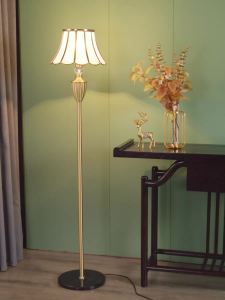 Led Stand Light Floor Lamp Standing Lamp Bedroom Floor Lamp Living Room Light Luxury Bedroom Bedside Lamp Vertical 落地灯