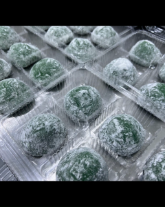 Frozen Green Mochi (6pcs) | Qingtuan-Style Soft & Chewy Mochi