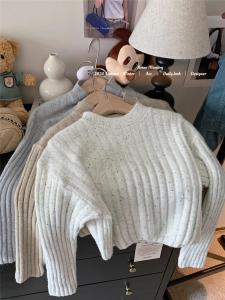 Green Knitted Short Sweater & Early Autumn Fashion Top