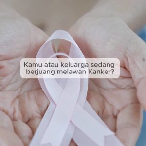 Kapsul KUNIR PUTIH PLUS Herbal Temu Mangga Obat Kanker Benjolan Tumor Benjolan Kista Miom\\n\\n Apa Itu Kapsul Kunir Putih Plus?\\nKapsul Kunir Putih Plus adalah solusi herbal yang dirancang khusus untuk membantu penyembuhan benjolan, tumor, dan kista miom. Terbuat dari bahan-bahan alami seperti kunir putih dan temu mangga, produk ini telah terbukti efektif dalam membantu proses penyembuhan tanpa efek samping yang signifikan.\\n\\n Komposisi Bahan Alami\\nKapsul Kunir Putih Plus terdiri dari berbagai bahan alami, termasuk kunir putih dan temu mangga. Kunir putih memiliki sifat anti-inflamasi dan antioksidan yang dapat membantu mengurangi peradangan dan kerusakan sel. Sedangkan temu mangga dikenal memiliki sifat antitumor dan antioksidan yang dapat membantu melawan pertumbuhan tumor.\\n\\n Manfaat Kapsul Kunir Putih Plus\\nKapsul Kunir Putih Plus memiliki beberapa manfaat utama, yaitu:\\n\\n- Membantu penyembuhan benjolan dan tumor\\n- Meningkatkan sistem kekebalan tubuh\\n- Mengurangi peradangan dan kerusakan sel\\n- Melawan pertumbuhan tumor\\n\\n Cara Kerja Kapsul Kunir Putih Plus\\nKapsul Kunir Putih Plus bekerja dengan cara meningkatkan sistem kekebalan tubuh dan melawan pertumbuhan tumor. Kunir putih dan temu mangga memiliki sifat anti-inflamasi dan antioksidan yang dapat membantu mengurangi peradangan dan kerusakan sel, serta melawan pertumbuhan tumor.\\n\\n Proses Penyembuhan Benjolan & Tumor\\nKapsul Kunir Putih Plus membantu proses penyembuhan benjolan dan tumor dengan meningkatkan sistem kekebalan tubuh dan melawan pertumbuhan tumor. Bahan-bahan alami yang terkandung dalam kapsul ini dapat membantu mengurangi peradangan dan kerusakan sel, serta melawan pertumbuhan tumor.\\n\\n Efek Samping Kapsul Kunir Putih Plus\\nMeskipun Kapsul Kunir Putih Plus terbuat dari bahan-bahan alami, namun ada beberapa efek samping yang mungkin dialami oleh pengguna, seperti:\\n\\n- Mual dan muntah\\n- Diare\\n- Sakit kepala\\n\\nNamun, efek samping ini biasanya ringan dan tidak berlangsung lama.\\n\\n Bagaimana Menggunakan Kapsul Kunir Putih Plus dengan Efektif?\\nBerikut adalah beberapa tips untuk menggunakan Kapsul Kunir Putih Plus dengan efektif:\\n\\n Dosis yang Tepat\\nDosis yang tepat untuk Kapsul Kunir Putih Plus adalah 2 kapsul setiap hari, sebaiknya diminum setelah makan. Namun, dosis ini mungkin berbeda-beda tergantung pada kondisi medis dan kebutuhan individu. Jika Anda memiliki pertanyaan tentang dosis yang tepat, sebaiknya berkonsultasi dengan dokter atau apoteker.\\n\\n Makanan yang Dianjurkan & Dilarang\\nBeberapa makanan yang dianjurkan saat mengonsumsi Kapsul Kunir Putih Plus adalah makanan yang kaya akan serat, protein, dan vitamin. Makanan yang dilarang adalah makanan yang tinggi lemak jenuh, gula, dan garam.\\n\\n Studi Kasus: Kesaksian Pasien yang Telah Berhasil Menggunakan Kapsul Kunir Putih Plus\\nBerikut adalah beberapa kesaksian pasien yang telah berhasil menggunakan Kapsul Kunir Putih Plus:\\n\\n Testimoni 1: Penyembuhan Benjolan Tumor\\n\\\"Saya telah mengonsumsi Kapsul Kunir Putih Plus selama beberapa bulan dan saya merasa sangat puas dengan hasilnya. Benjolan tumor saya telah berkurang dan saya merasa lebih sehat dan bertenaga.\\\" - Siti, 45 tahun.\\n\\n Testimoni 2: Penyembuhan Kista Miom\\n\\\"Saya telah mengalami kista miom selama bertahun-tahun dan saya mencoba berbagai metode pengobatan, namun tidak ada yang berhasil. Namun, setelah saya mulai mengonsumsi Kapsul Kunir Putih Plus, kista miom saya berkurang dan saya merasa lebih baik.\\\" - Dewi, 38 tahun.\\n\\n Kesimpulan: Apakah Kapsul Kunir Putih Plus Solusi yang Tepat untuk Anda?\\nKapsul Kunir Putih Plus adalah solusi herbal yang efektif untuk membantu penyembuhan benjolan, tumor, dan kista miom. Dengan komposisi bahan alami yang kaya akan sifat anti-inflamasi dan antioksidan, produk ini dapat membantu meningkatkan sistem kekebalan tubuh dan melawan pertumbuhan tumor. Meskipun ada beberapa efek samping yang mungkin dialami oleh pengguna, namun efek samping ini biasanya ringan dan tidak berlangsung lama. Jika Anda memiliki pertanyaan tentang dosis yang tepat atau ingin berkonsultasi dengan dokter atau apoteker, jangan ragu untuk melakukannya.\"