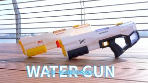 ปืนฉีดน้ำ ดูดน้ำด้วยปูดีวิส กันน้ำ ยิ่งได้กลาง 15 เมตร ของเล่น electric water gun