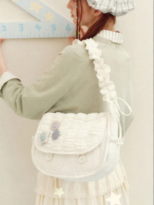 VANWALK | Vintage Niche Ruffled Versatile Large Capacity Crossbody Bag