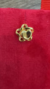 Poh Heng Jewellery 22K Twinkle Heart Earrings in Yellow Gold[Price By Weight]