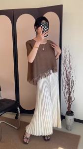 2025 Summer New Miyake Womens Wrinkle Design Internet Red T-shirt Top with Tassel Inlaid Diamond High End Temperament Small Shirt for Women