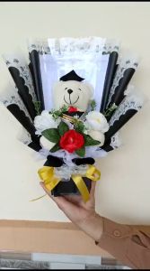 (READY BUKET) BUKET BONEKA WISUDA DAN SLOT UANG KOSONG 10 SLOT / BUKET WISUDA / BUKET UANG KOSONGAN