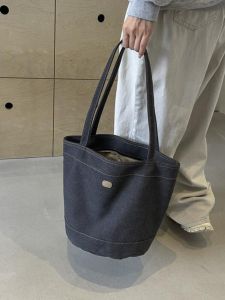 Korean Style Large Capacity Canvas Tote Bag Womens Single Shoulder Bag Pure Color Simple Match Commuting Bucket Bag