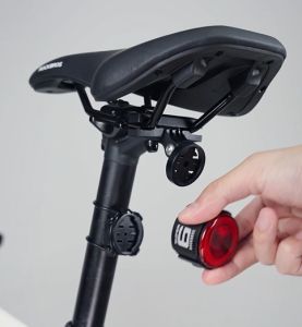 Rockbros roay để bầu trời xe Đạp Thông Minh đèn hậu thông minh cảm biến xe đạp đường trường MTB Xe Đạp Gấp đi xe ban đêm đèn phanh đa chức năng bền nhẹ đèn hậu dụng cụ cho xe đạp